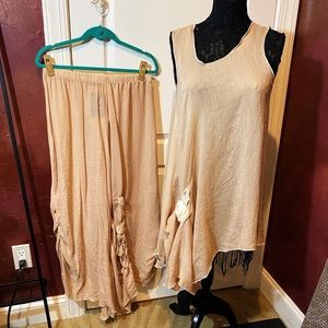 NWT Lee Andersen Spring Camelot Tunic and matching Billow Skirt in Camel
